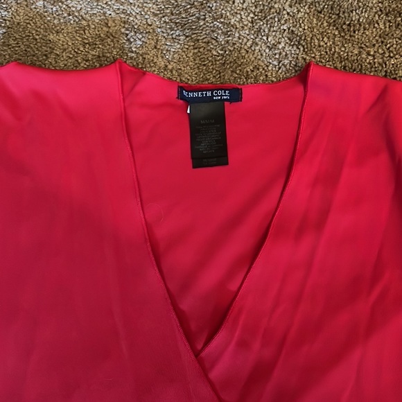 Kenneth Cole Red Wrap Dress. Size M - Picture 6 of 7
